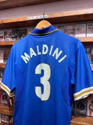 Vintage 1996 Italy Footbal Jersey