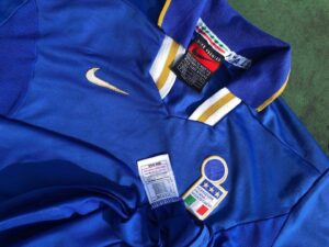 Vintage 1996 Italy Footbal Jersey